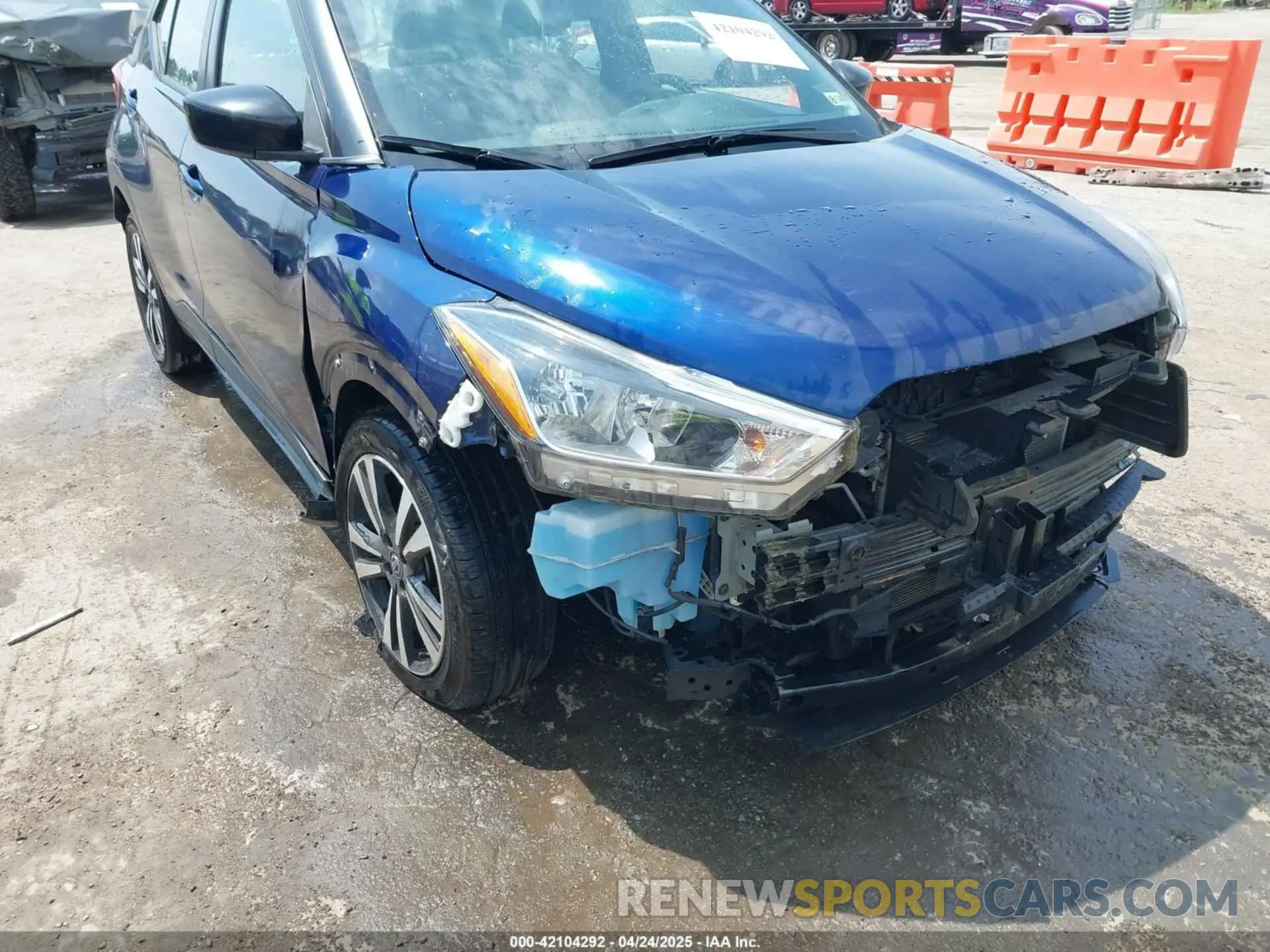 6 Photograph of a damaged car 3N1CP5CV4LL528955 NISSAN KICKS 2020