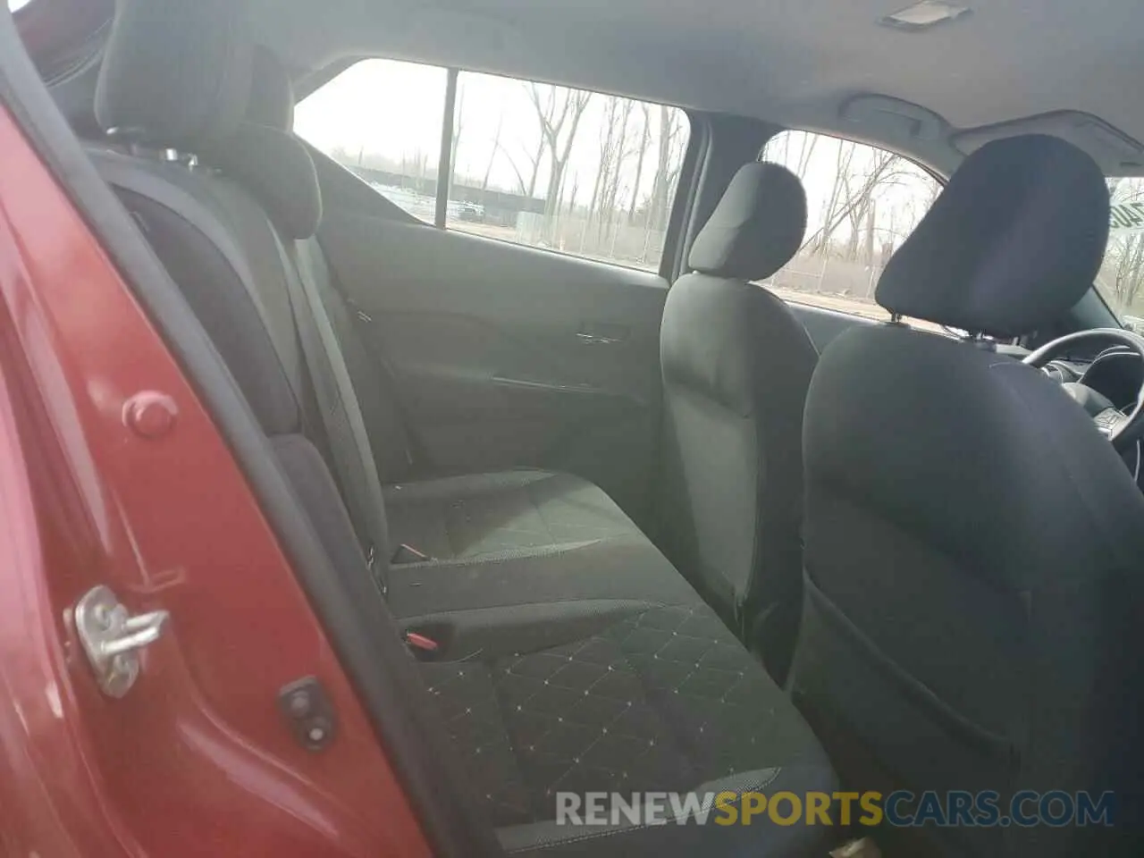 10 Photograph of a damaged car 3N1CP5CV4LL538997 NISSAN KICKS 2020