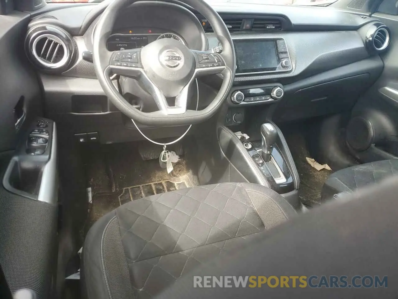 8 Photograph of a damaged car 3N1CP5CV4LL538997 NISSAN KICKS 2020