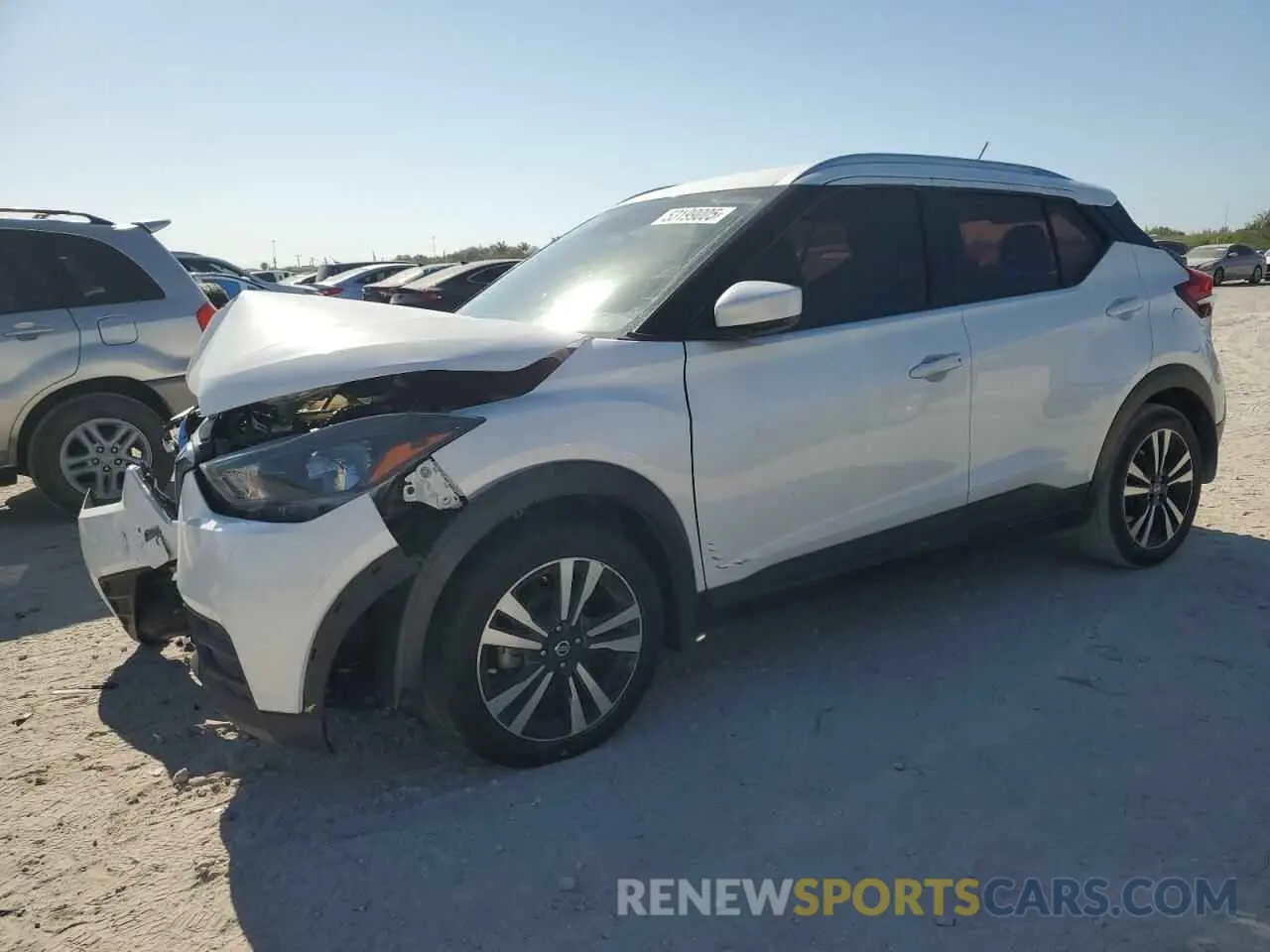 1 Photograph of a damaged car 3N1CP5CV4LL552687 NISSAN KICKS 2020