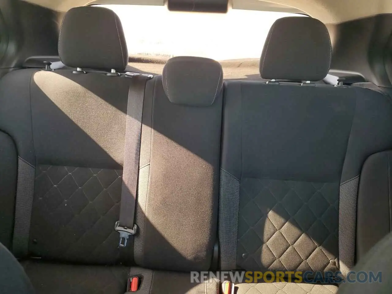 10 Photograph of a damaged car 3N1CP5CV4LL552687 NISSAN KICKS 2020