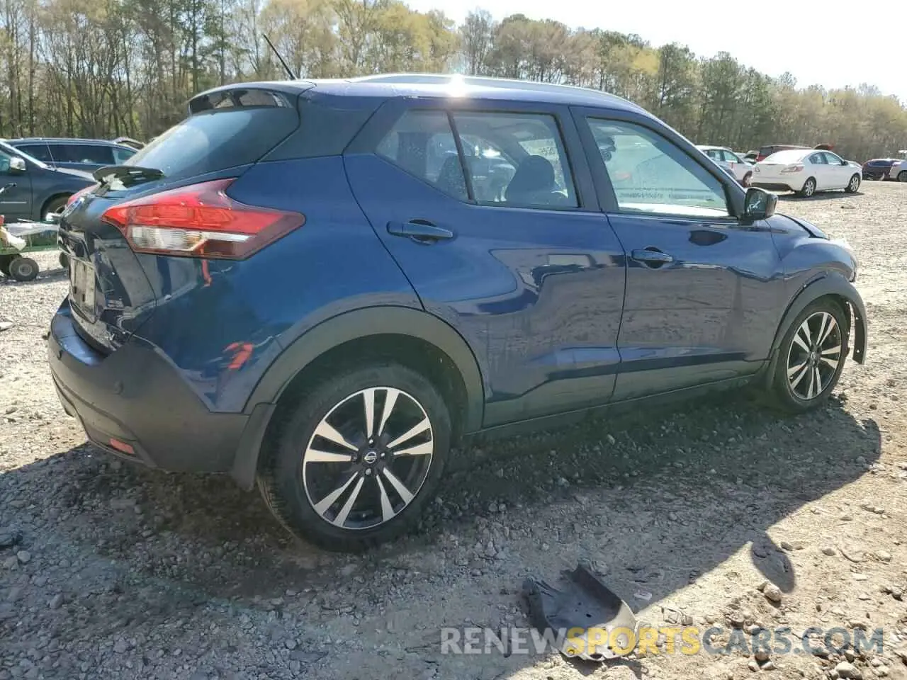 3 Photograph of a damaged car 3N1CP5CV4LL555430 NISSAN KICKS 2020