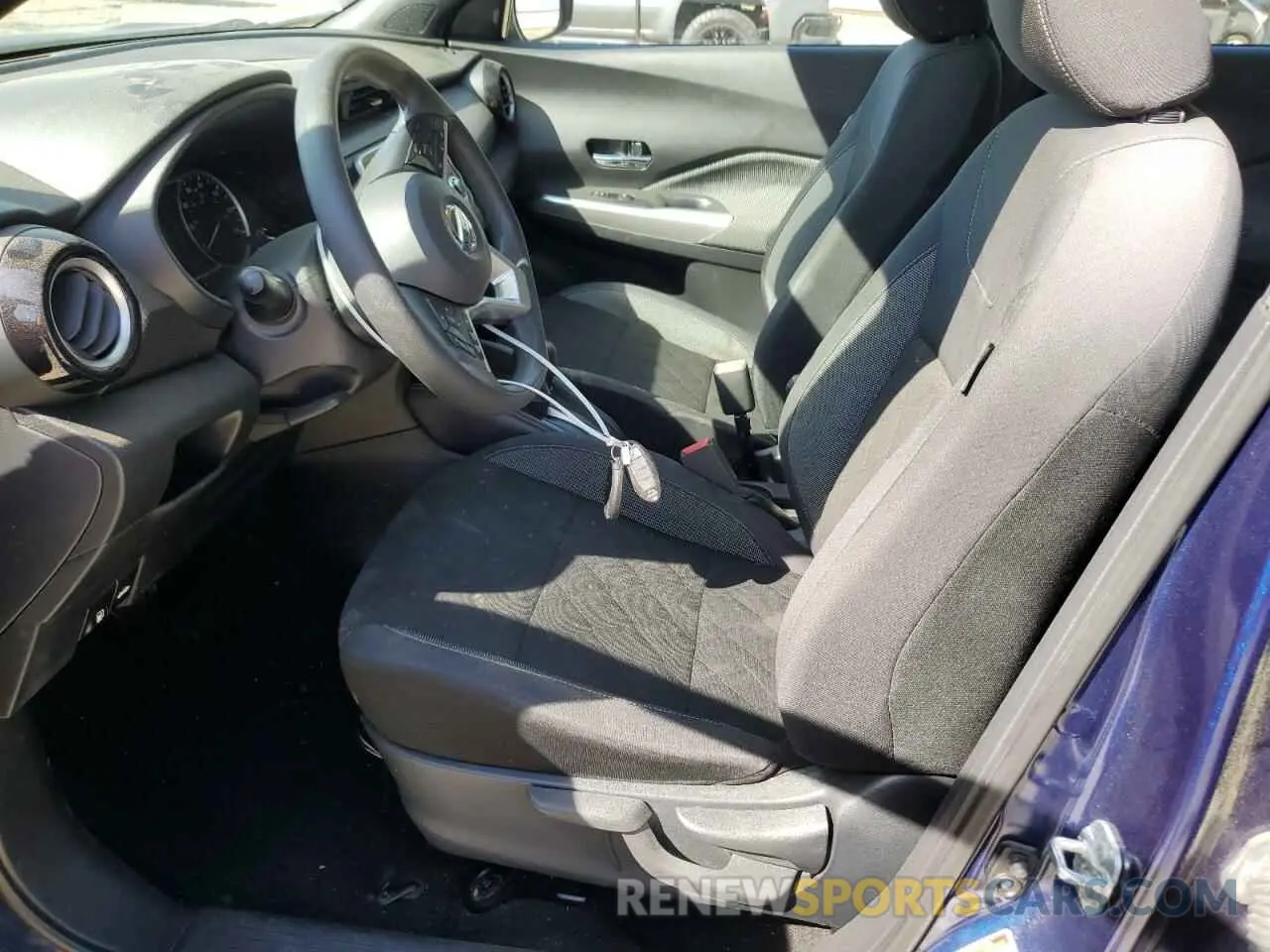 7 Photograph of a damaged car 3N1CP5CV4LL555430 NISSAN KICKS 2020