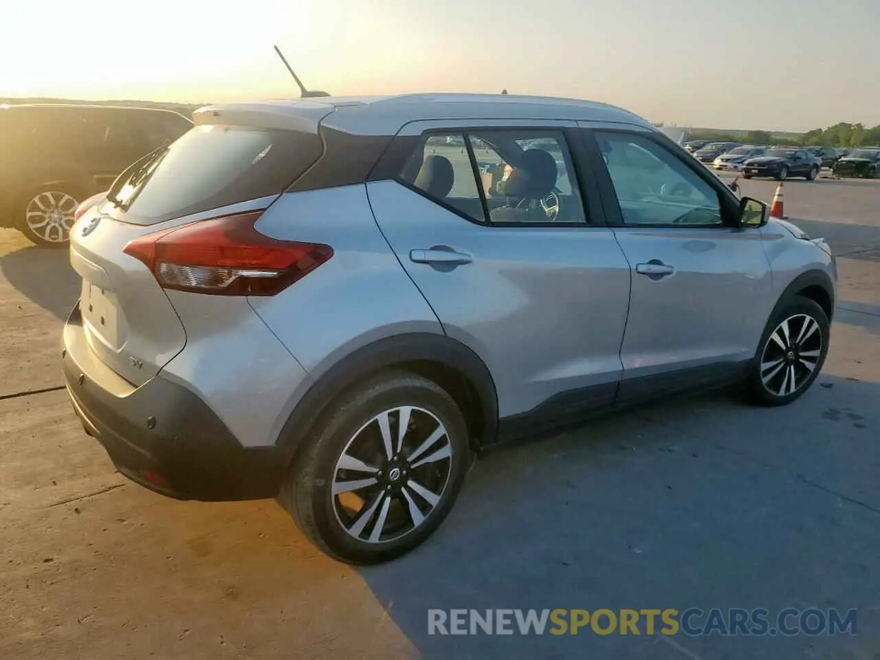 3 Photograph of a damaged car 3N1CP5CV5LL484299 NISSAN KICKS 2020