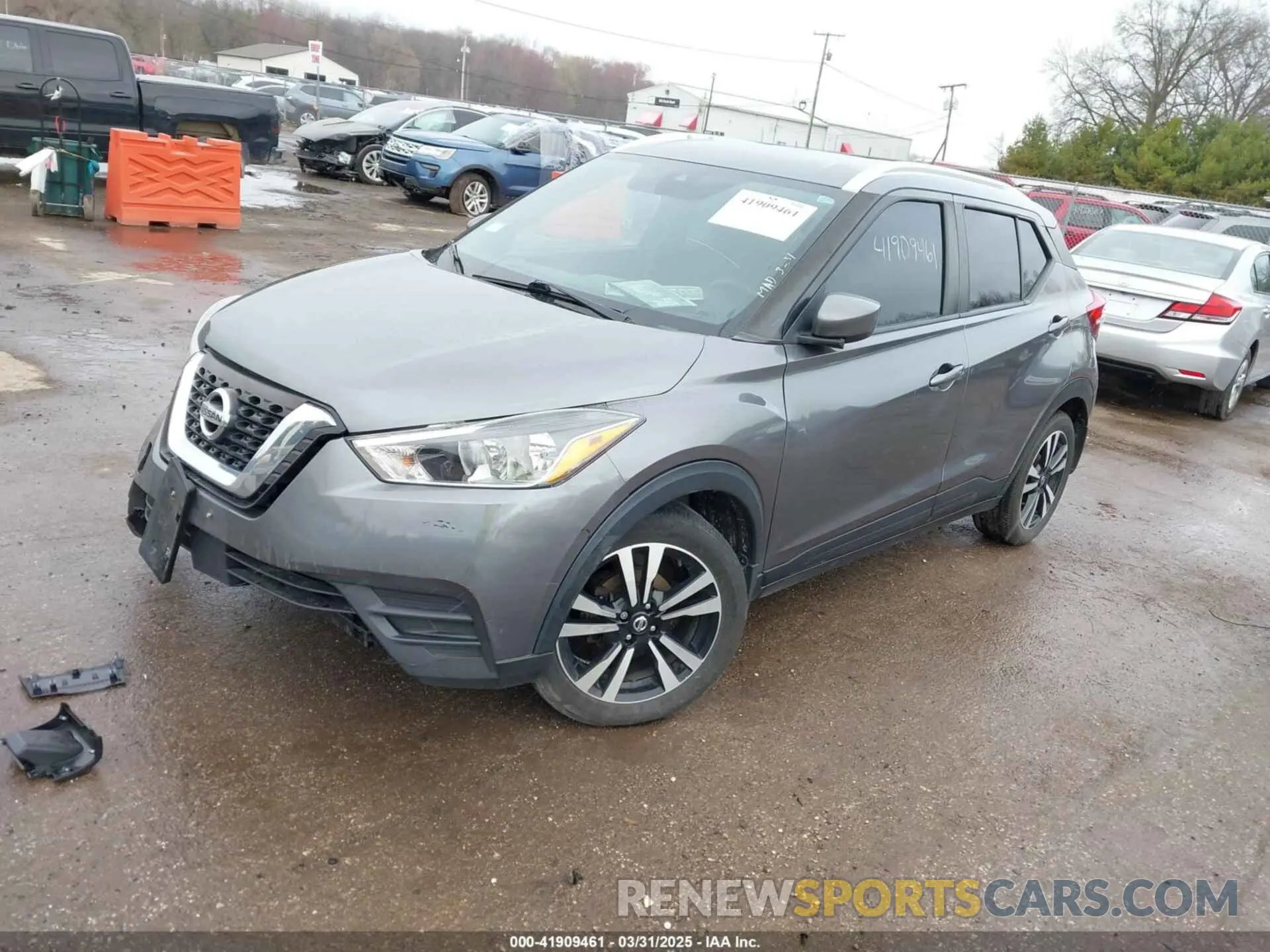 2 Photograph of a damaged car 3N1CP5CV5LL502333 NISSAN KICKS 2020