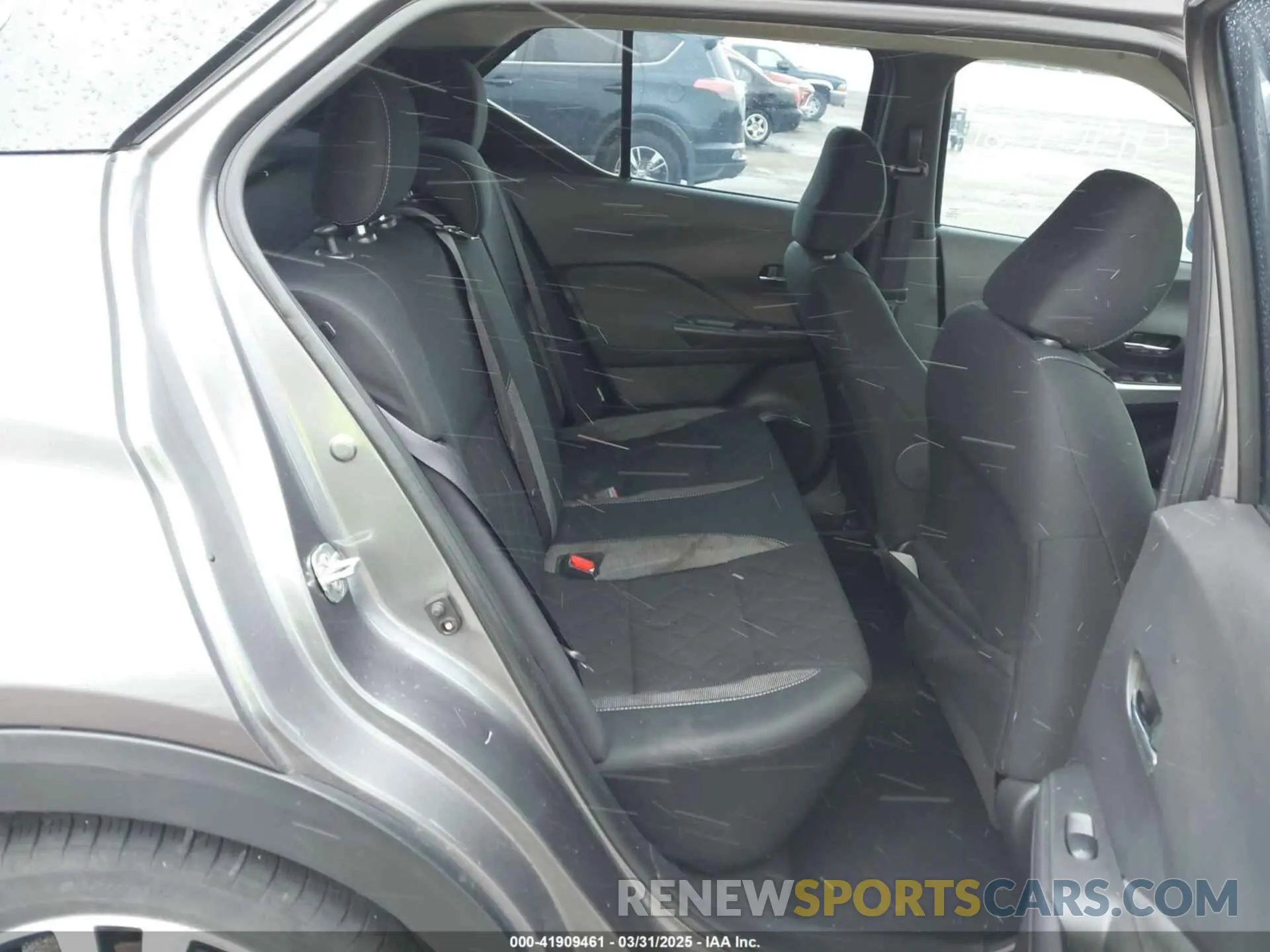8 Photograph of a damaged car 3N1CP5CV5LL502333 NISSAN KICKS 2020