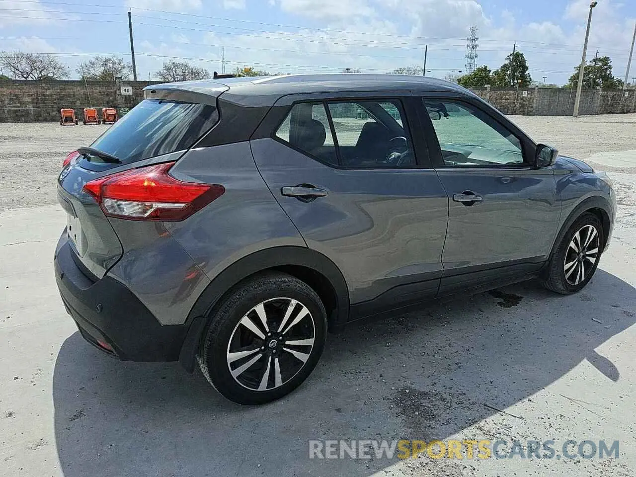 3 Photograph of a damaged car 3N1CP5CV5LL515311 NISSAN KICKS 2020