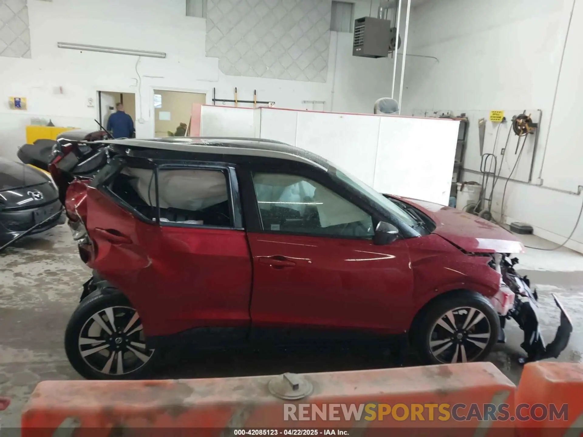 13 Photograph of a damaged car 3N1CP5CV5LL520959 NISSAN KICKS 2020