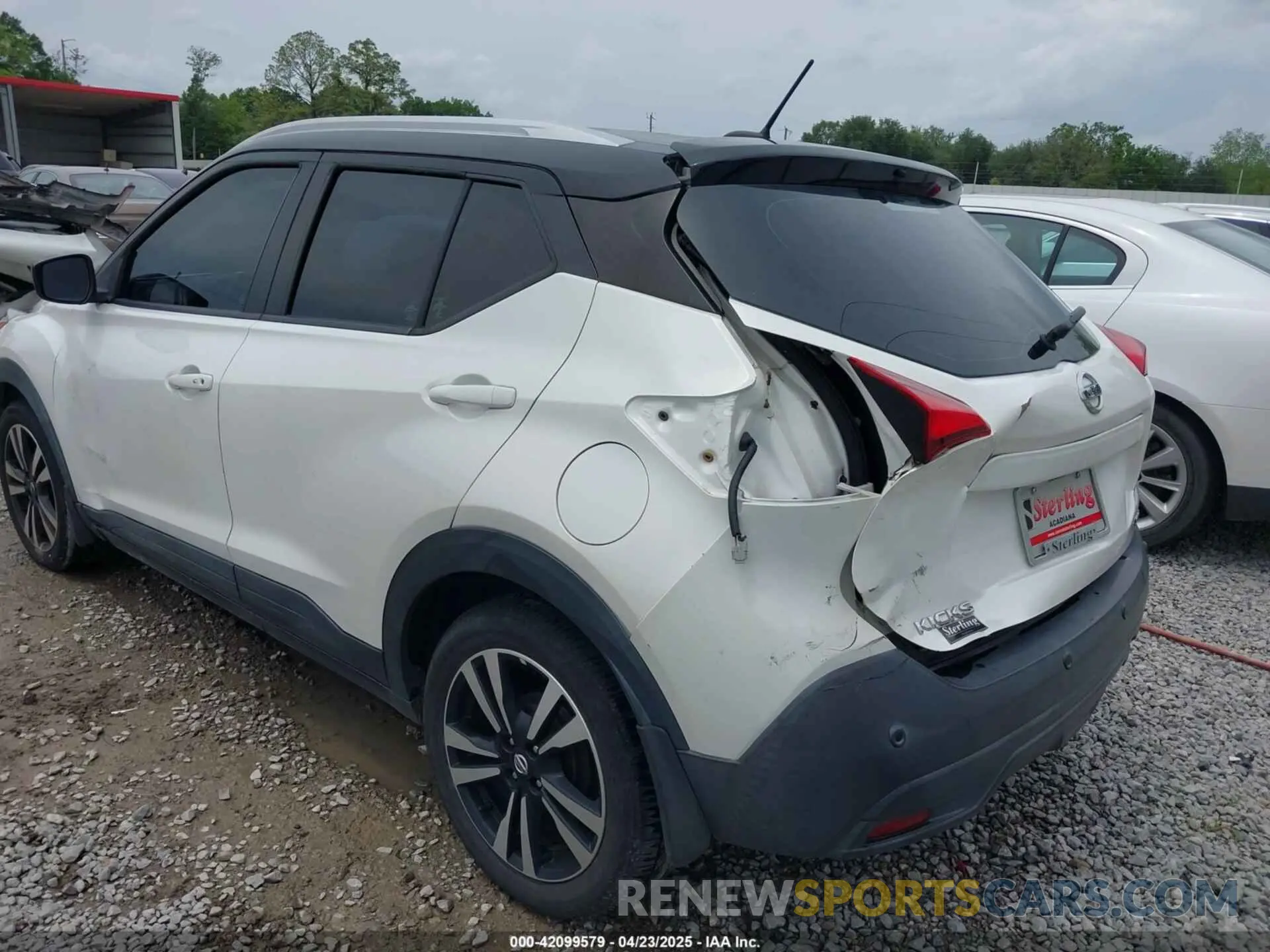 6 Photograph of a damaged car 3N1CP5CV5LL527197 NISSAN KICKS 2020