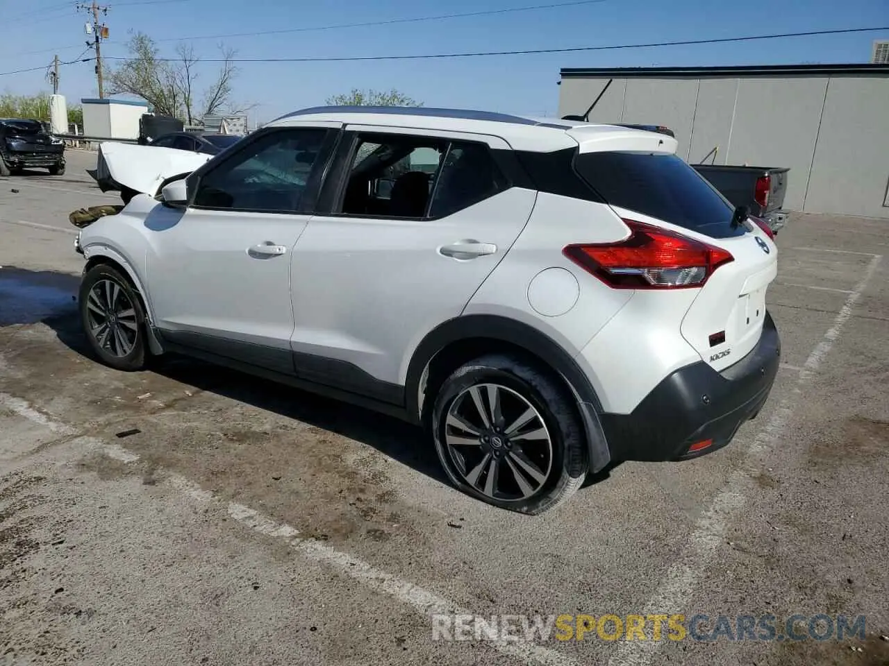 2 Photograph of a damaged car 3N1CP5CV5LL545425 NISSAN KICKS 2020