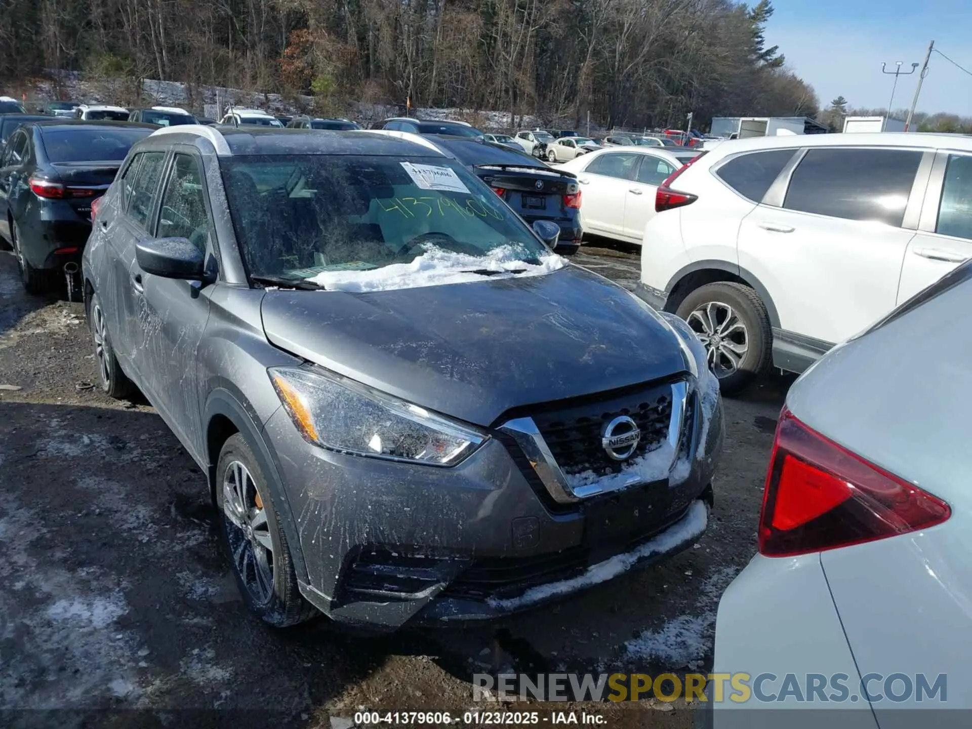 12 Photograph of a damaged car 3N1CP5CV5LL559390 NISSAN KICKS 2020