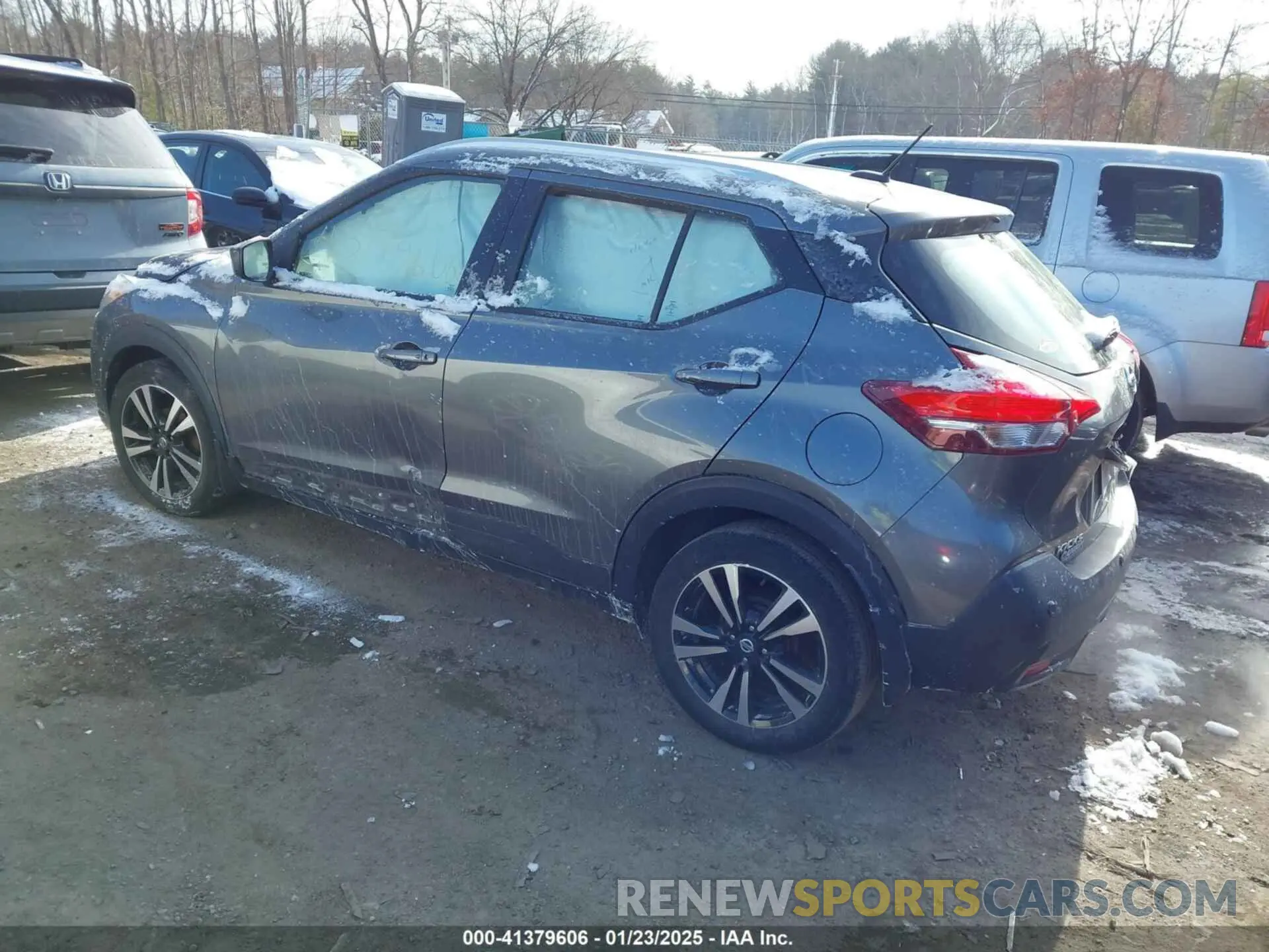 3 Photograph of a damaged car 3N1CP5CV5LL559390 NISSAN KICKS 2020