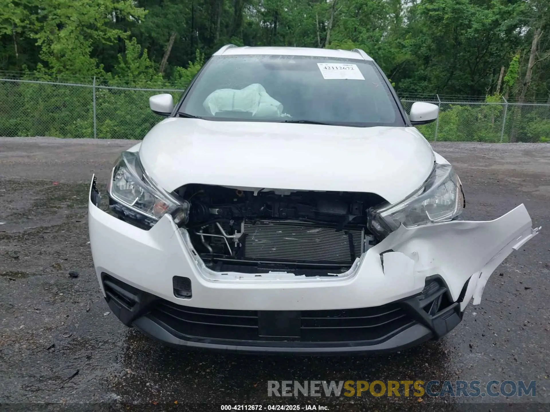 13 Photograph of a damaged car 3N1CP5CV6LL479855 NISSAN KICKS 2020