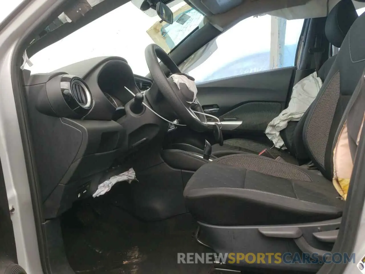 7 Photograph of a damaged car 3N1CP5CV6LL490256 NISSAN KICKS 2020