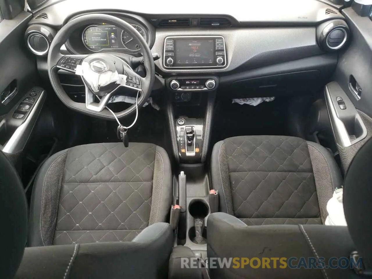 8 Photograph of a damaged car 3N1CP5CV6LL490256 NISSAN KICKS 2020