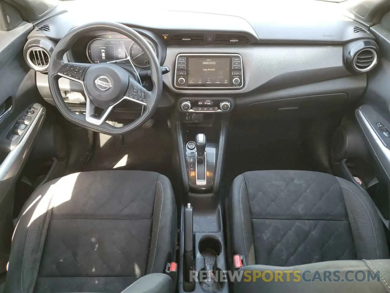 8 Photograph of a damaged car 3N1CP5CV6LL498051 NISSAN KICKS 2020