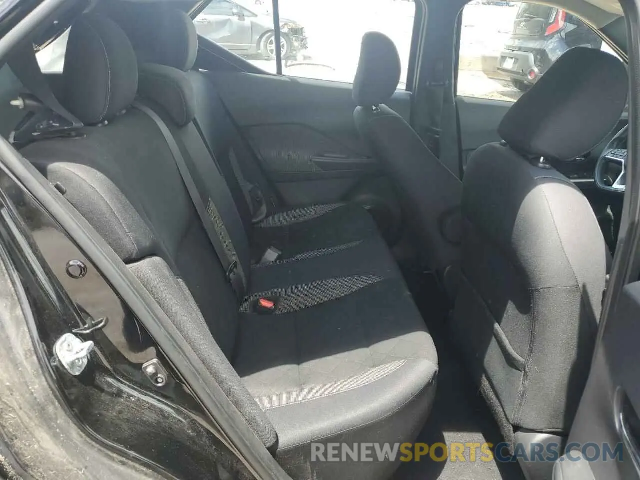 10 Photograph of a damaged car 3N1CP5CV6LL498390 NISSAN KICKS 2020