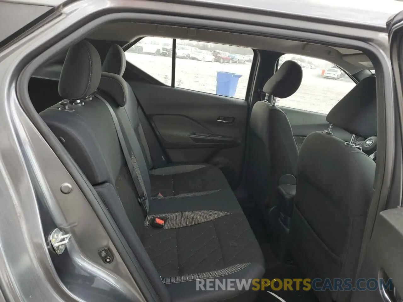11 Photograph of a damaged car 3N1CP5CV6LL504205 NISSAN KICKS 2020