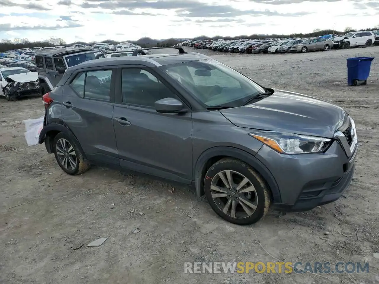 4 Photograph of a damaged car 3N1CP5CV6LL504205 NISSAN KICKS 2020