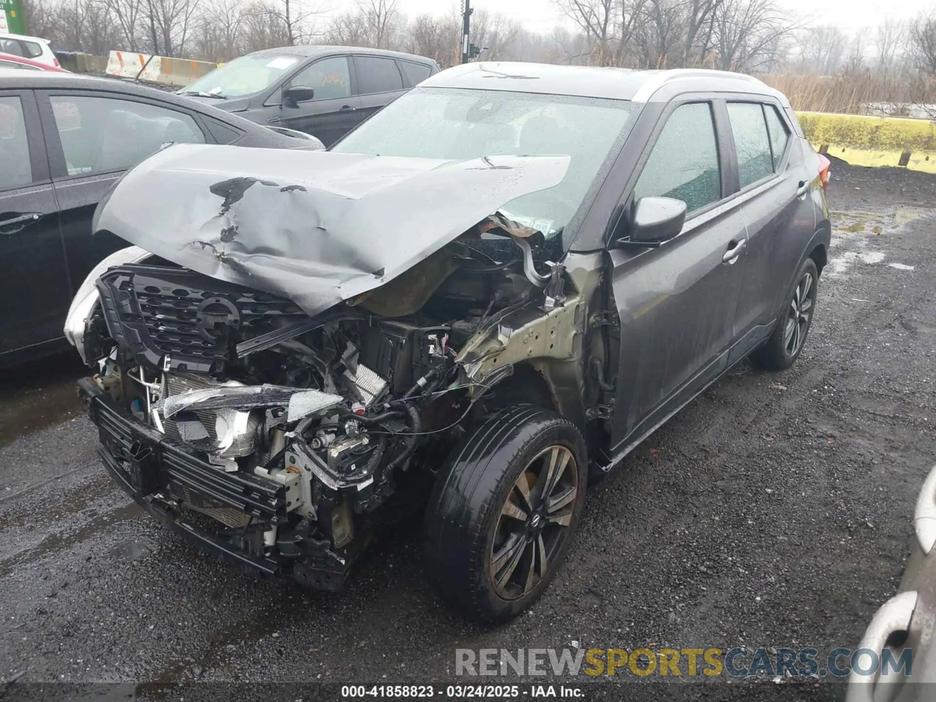 2 Photograph of a damaged car 3N1CP5CV6LL525992 NISSAN KICKS 2020