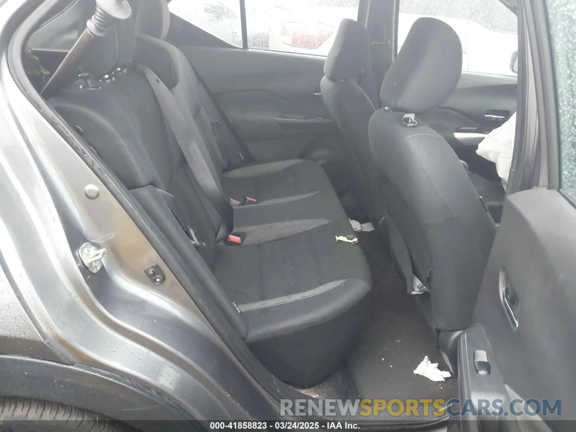 8 Photograph of a damaged car 3N1CP5CV6LL525992 NISSAN KICKS 2020