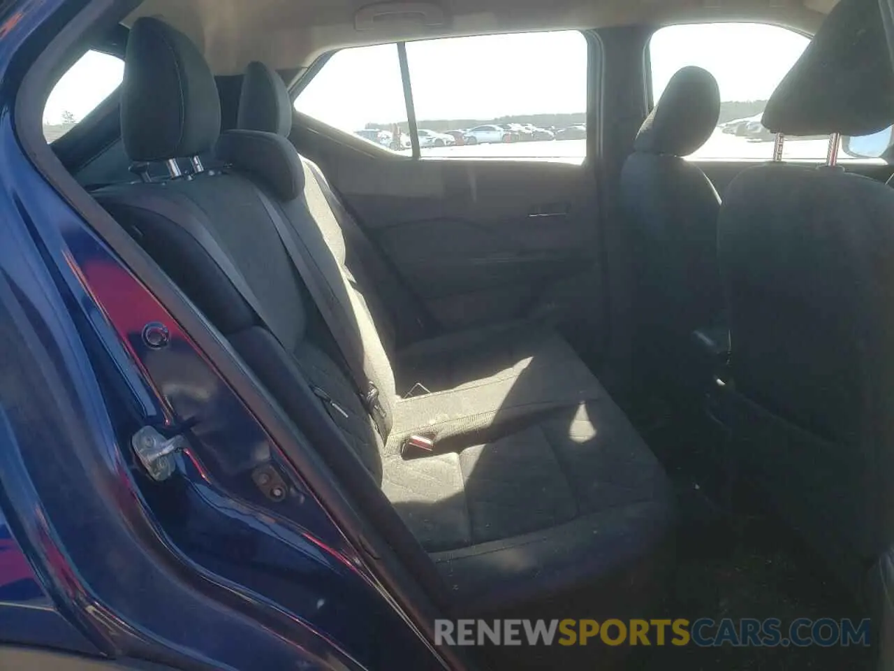 11 Photograph of a damaged car 3N1CP5CV6LL532814 NISSAN KICKS 2020