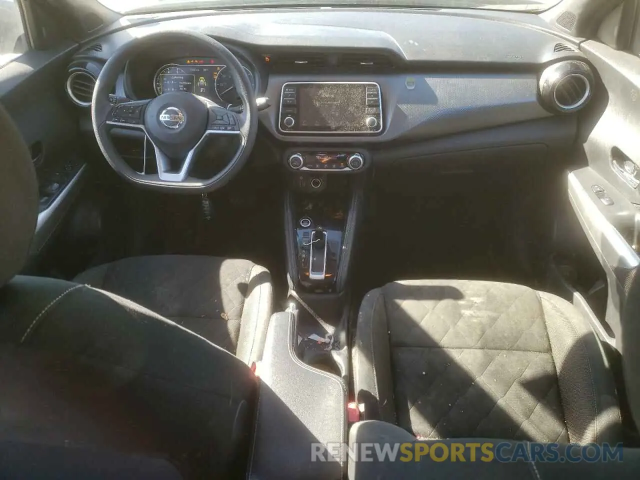 8 Photograph of a damaged car 3N1CP5CV6LL532814 NISSAN KICKS 2020
