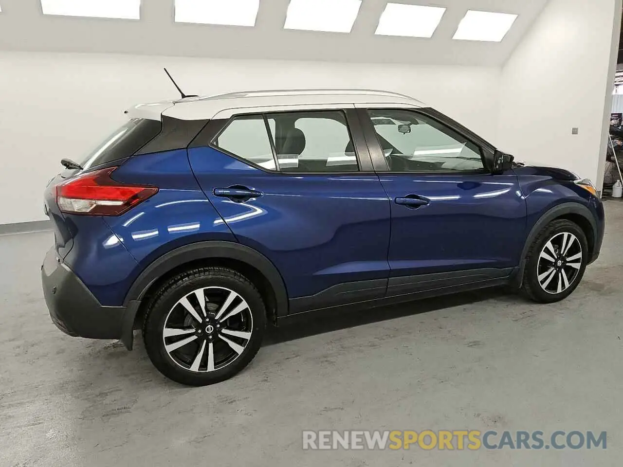 3 Photograph of a damaged car 3N1CP5CV7LL478942 NISSAN KICKS 2020