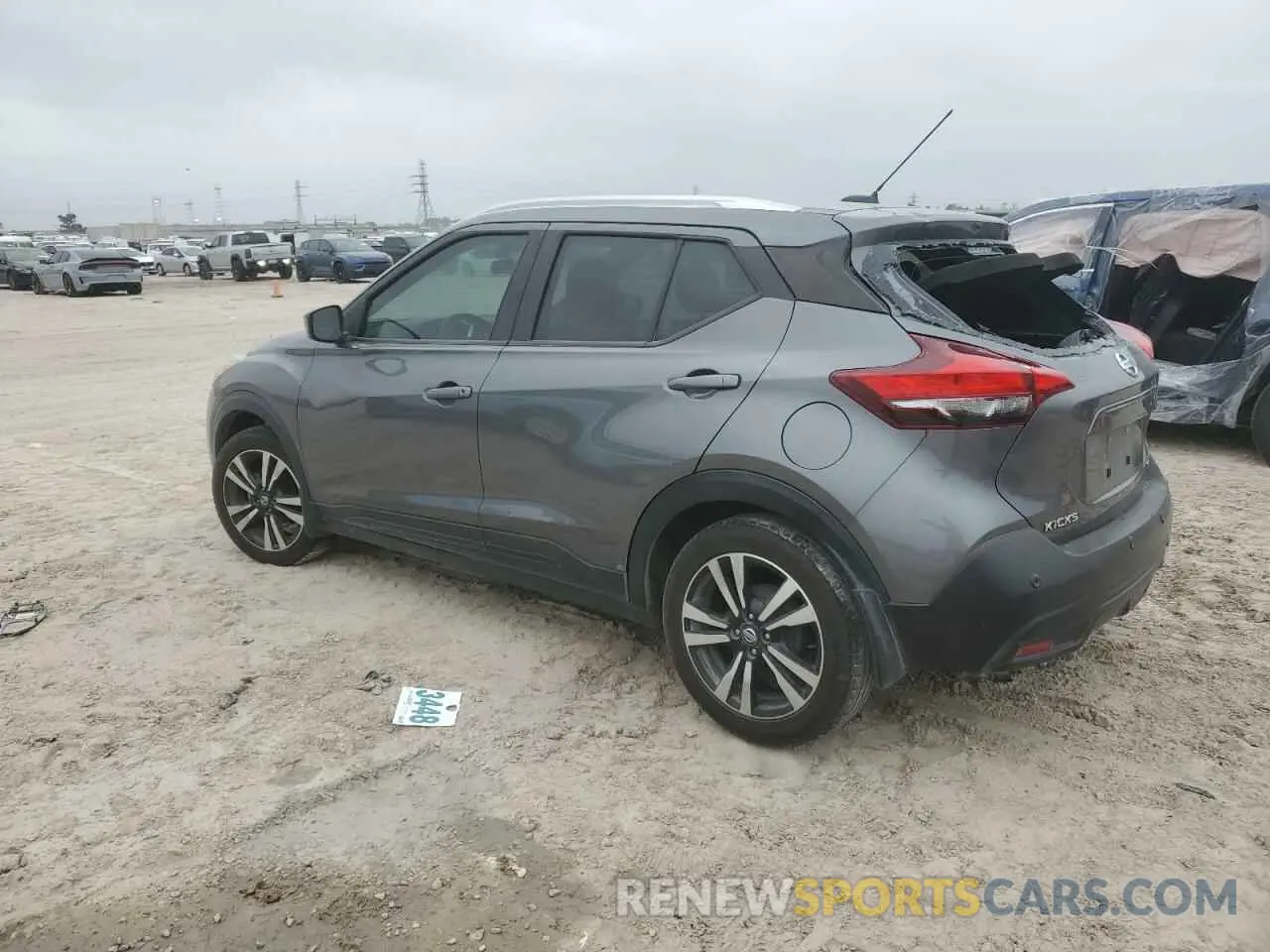 2 Photograph of a damaged car 3N1CP5CV7LL483834 NISSAN KICKS 2020