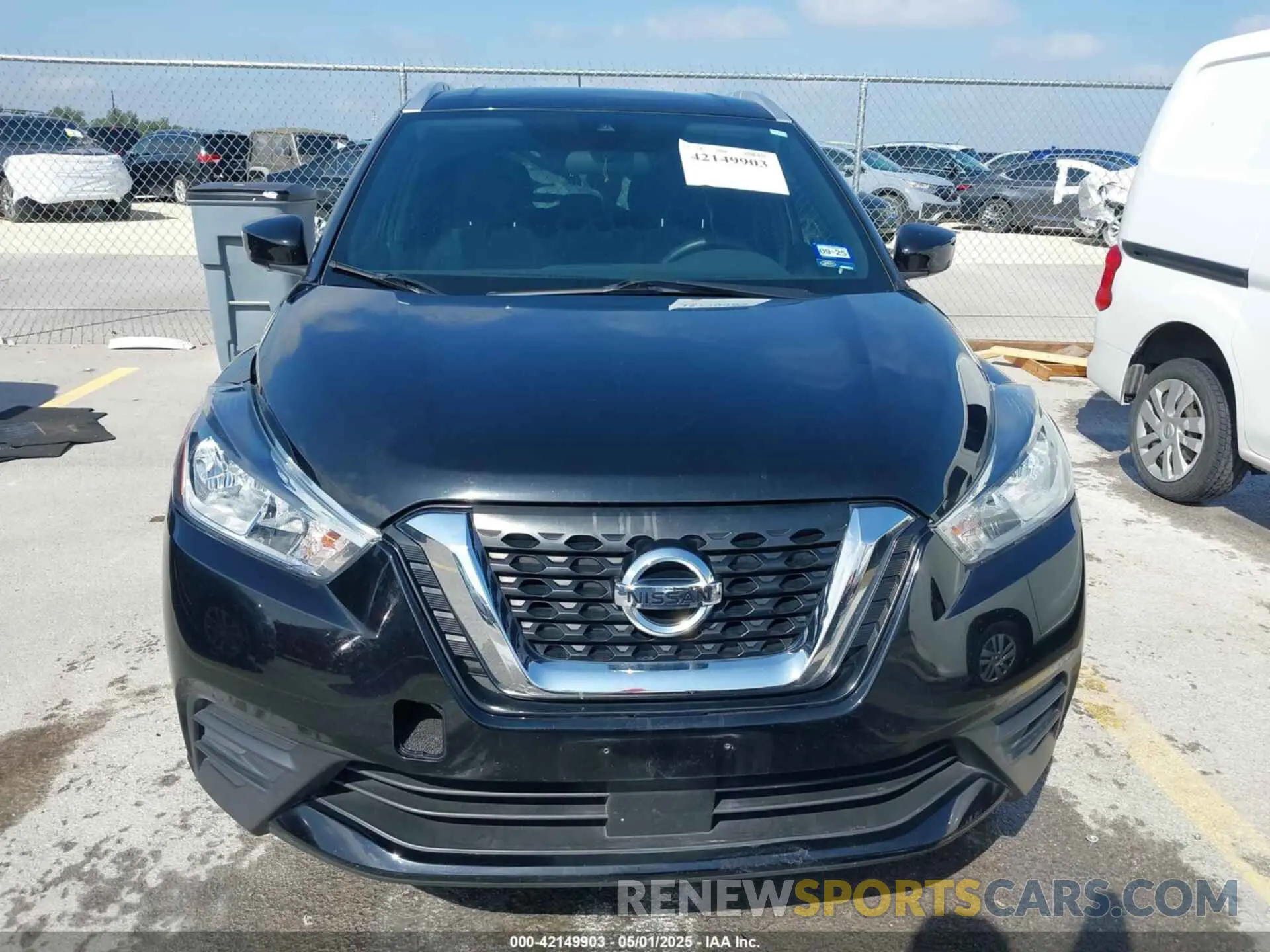 12 Photograph of a damaged car 3N1CP5CV7LL518131 NISSAN KICKS 2020