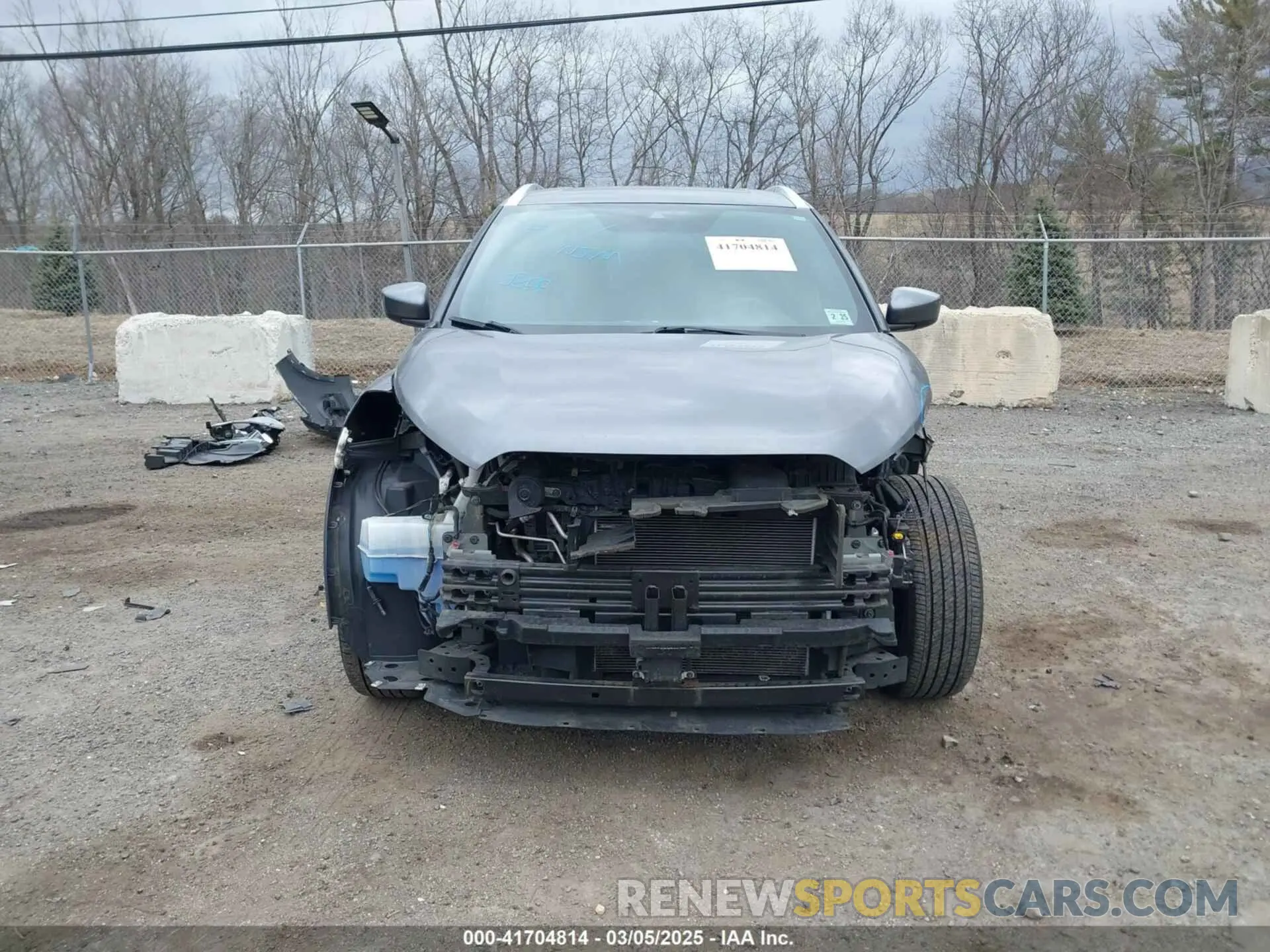 6 Photograph of a damaged car 3N1CP5CV7LL525824 NISSAN KICKS 2020