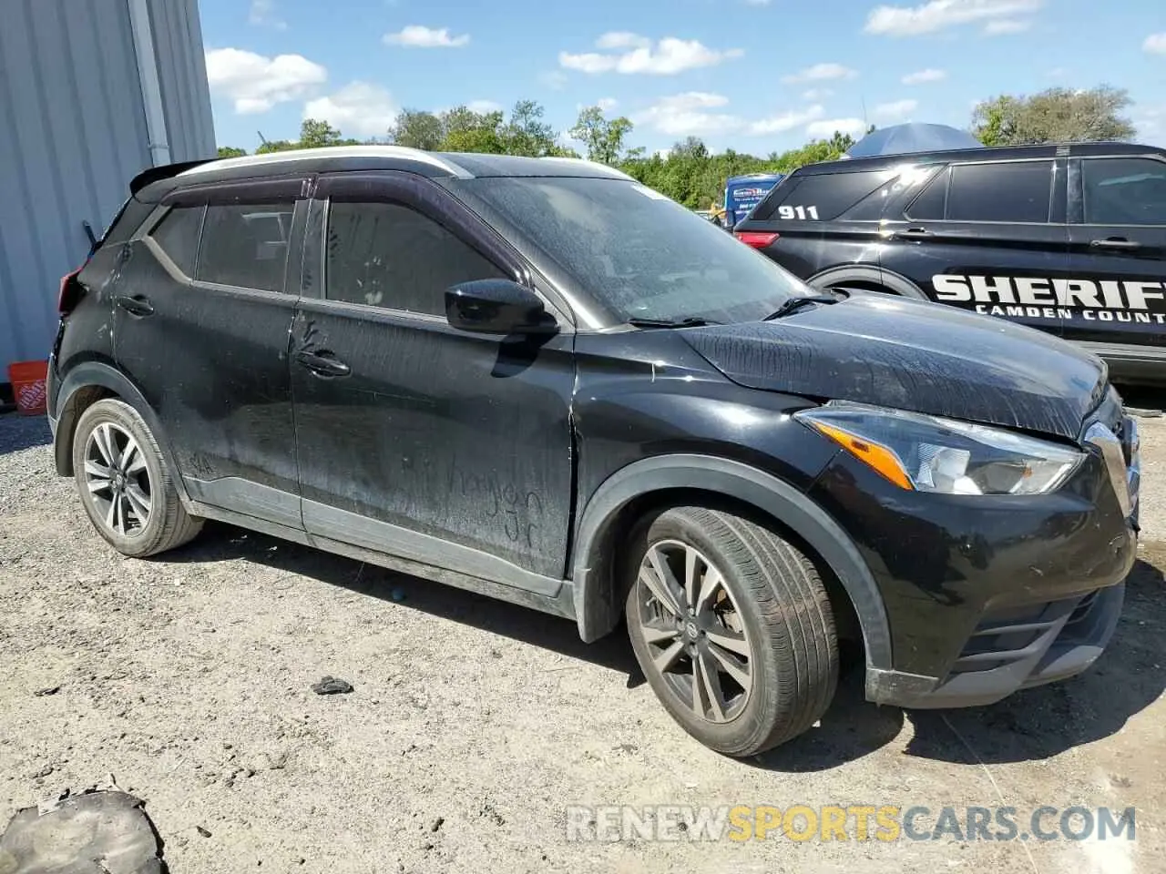 4 Photograph of a damaged car 3N1CP5CV7LL532126 NISSAN KICKS 2020