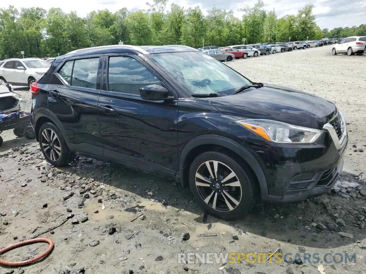 4 Photograph of a damaged car 3N1CP5CV7LL536628 NISSAN KICKS 2020