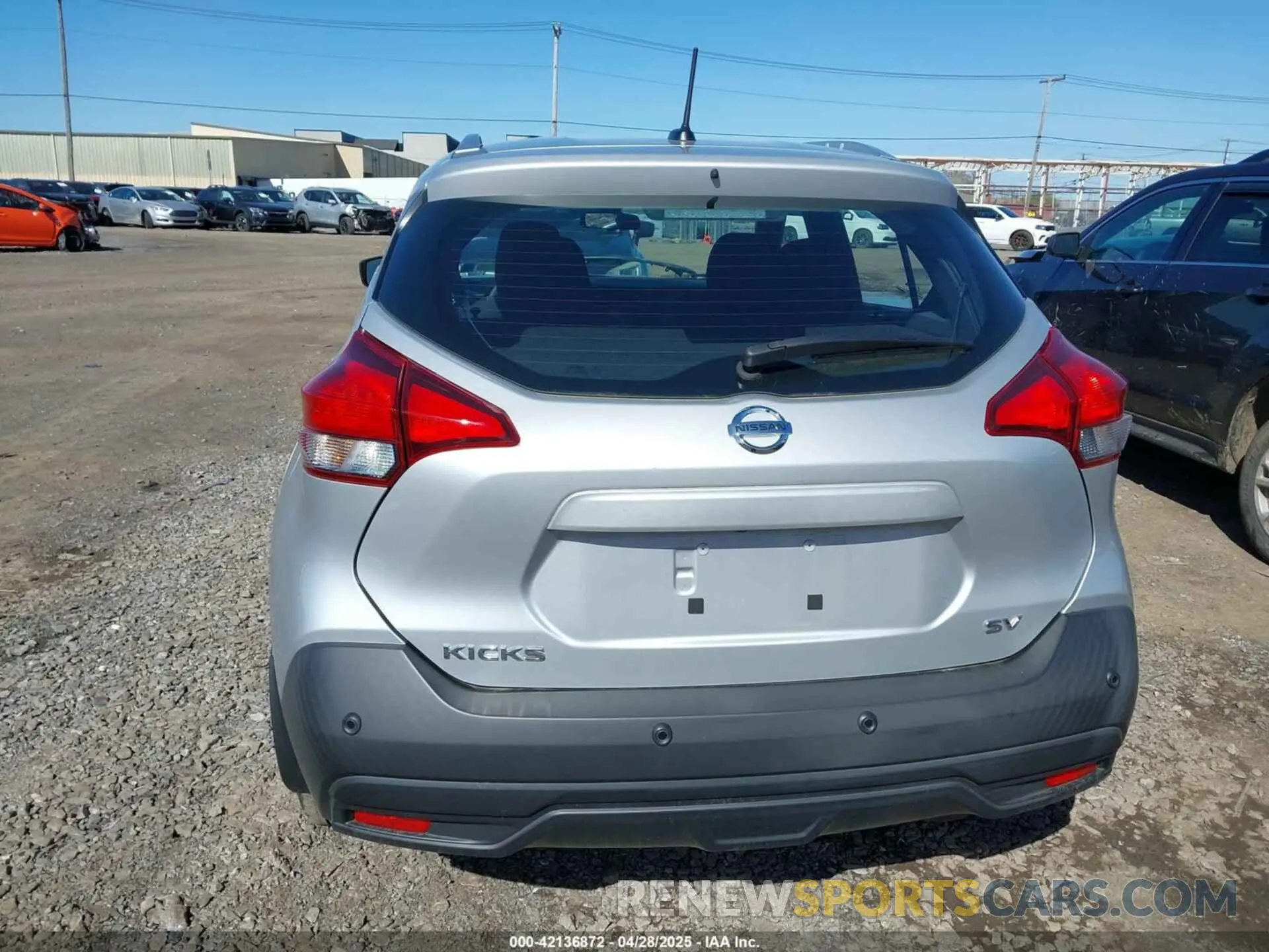 16 Photograph of a damaged car 3N1CP5CV7LL545281 NISSAN KICKS 2020