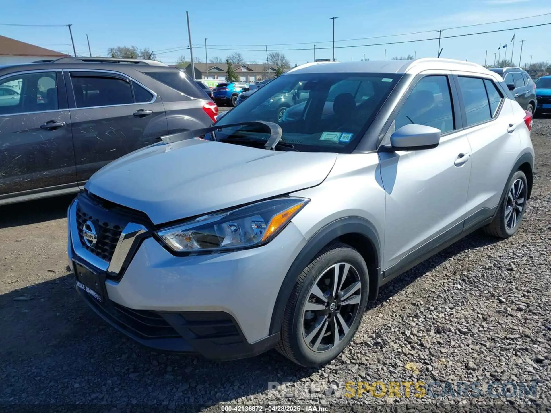 2 Photograph of a damaged car 3N1CP5CV7LL545281 NISSAN KICKS 2020