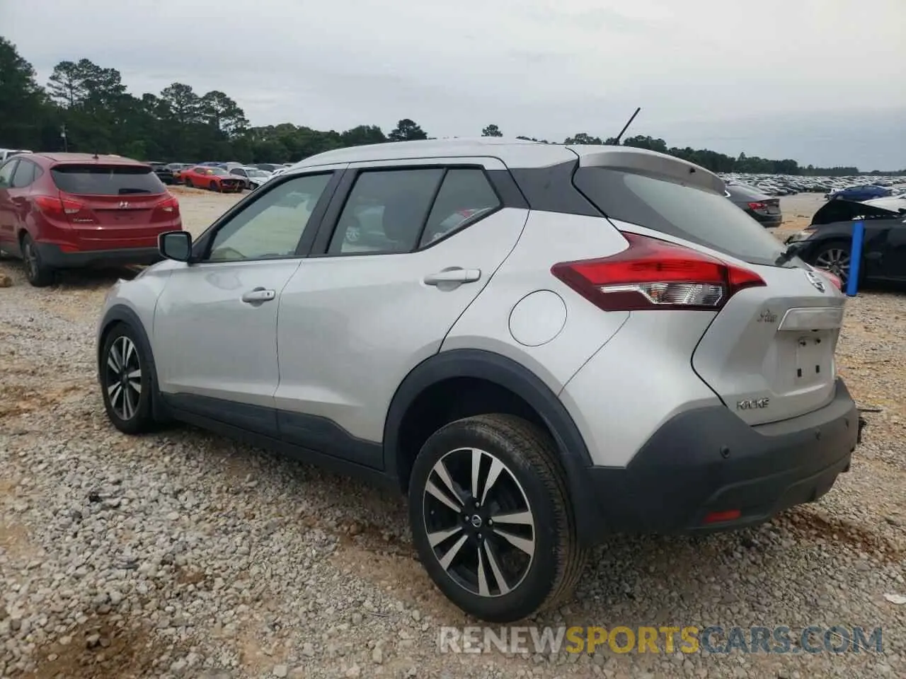 2 Photograph of a damaged car 3N1CP5CV7LL555051 NISSAN KICKS 2020