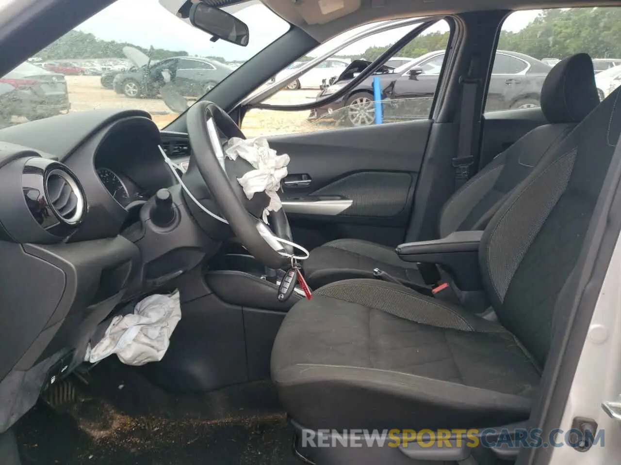 7 Photograph of a damaged car 3N1CP5CV7LL555051 NISSAN KICKS 2020