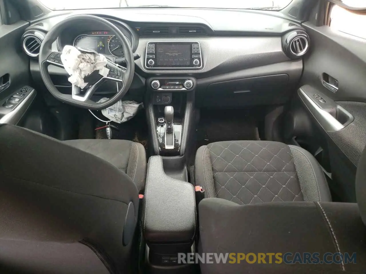 8 Photograph of a damaged car 3N1CP5CV7LL555051 NISSAN KICKS 2020