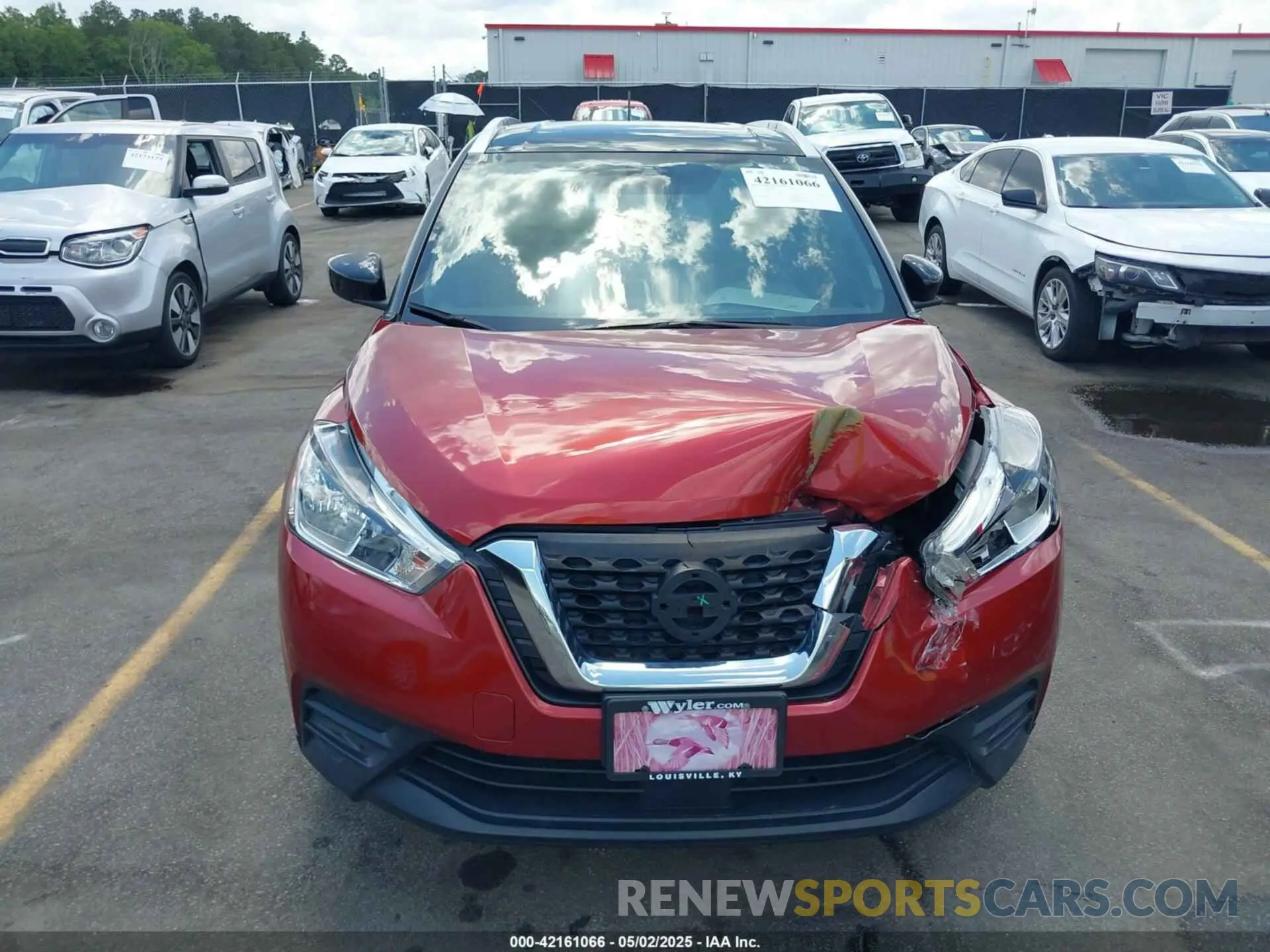 12 Photograph of a damaged car 3N1CP5CV7LL574165 NISSAN KICKS 2020