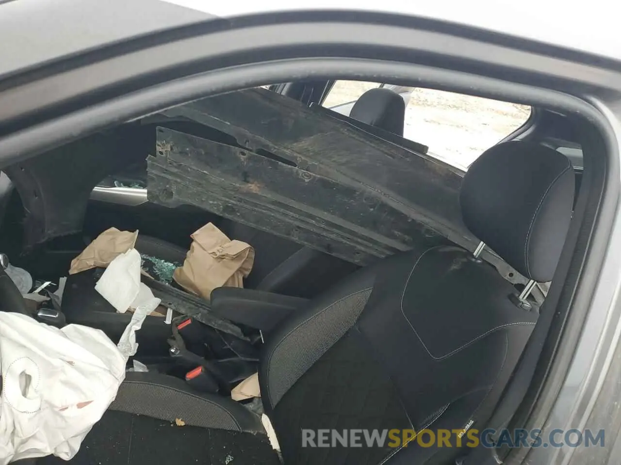 13 Photograph of a damaged car 3N1CP5CV8LL517537 NISSAN KICKS 2020