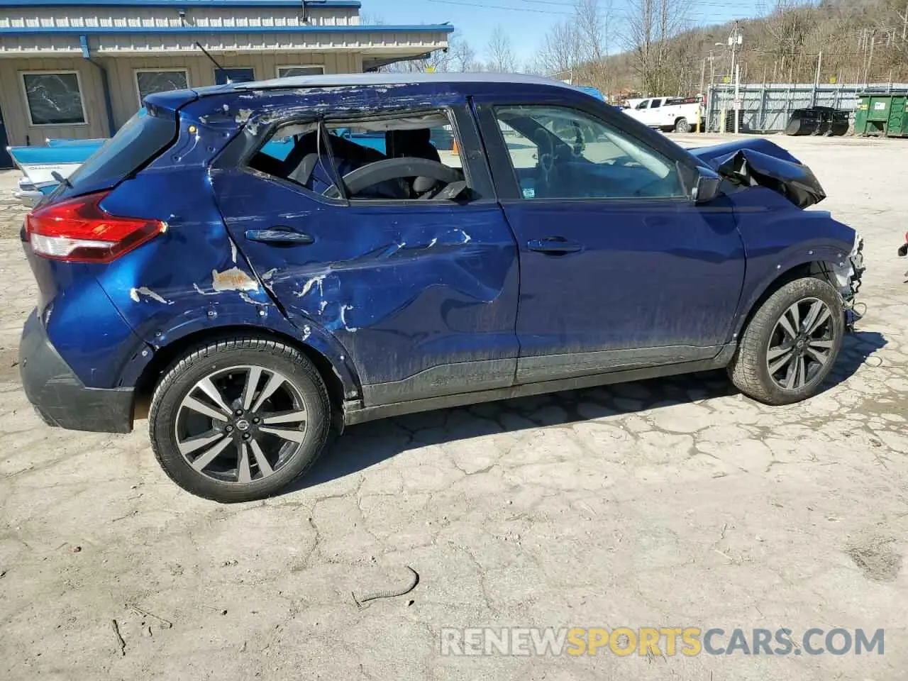3 Photograph of a damaged car 3N1CP5CV8LL528134 NISSAN KICKS 2020