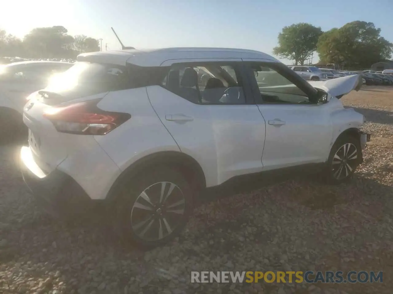 3 Photograph of a damaged car 3N1CP5CV8LL537786 NISSAN KICKS 2020