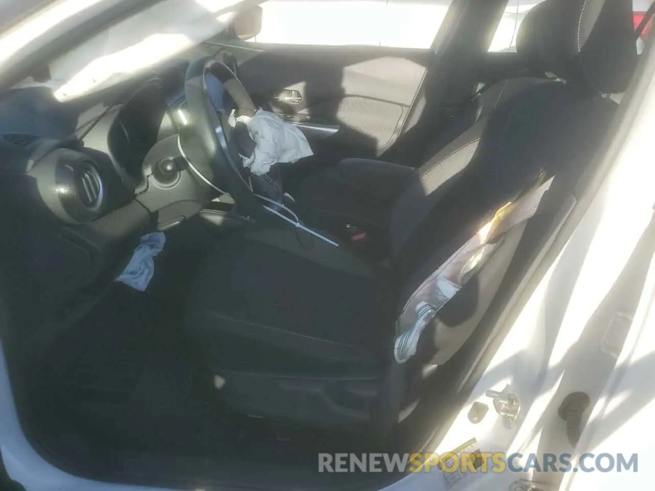 7 Photograph of a damaged car 3N1CP5CV8LL537786 NISSAN KICKS 2020