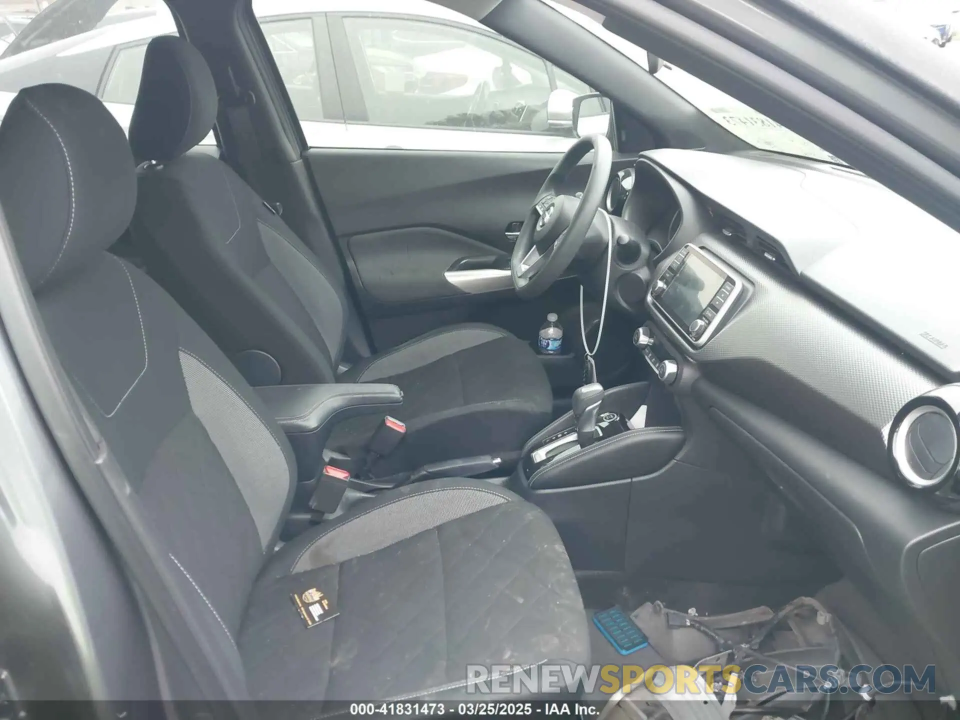 5 Photograph of a damaged car 3N1CP5CV8LL565765 NISSAN KICKS 2020