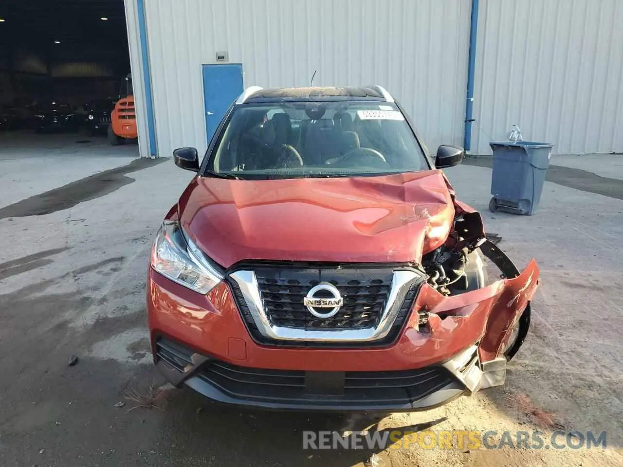 5 Photograph of a damaged car 3N1CP5CV8LL565944 NISSAN KICKS 2020