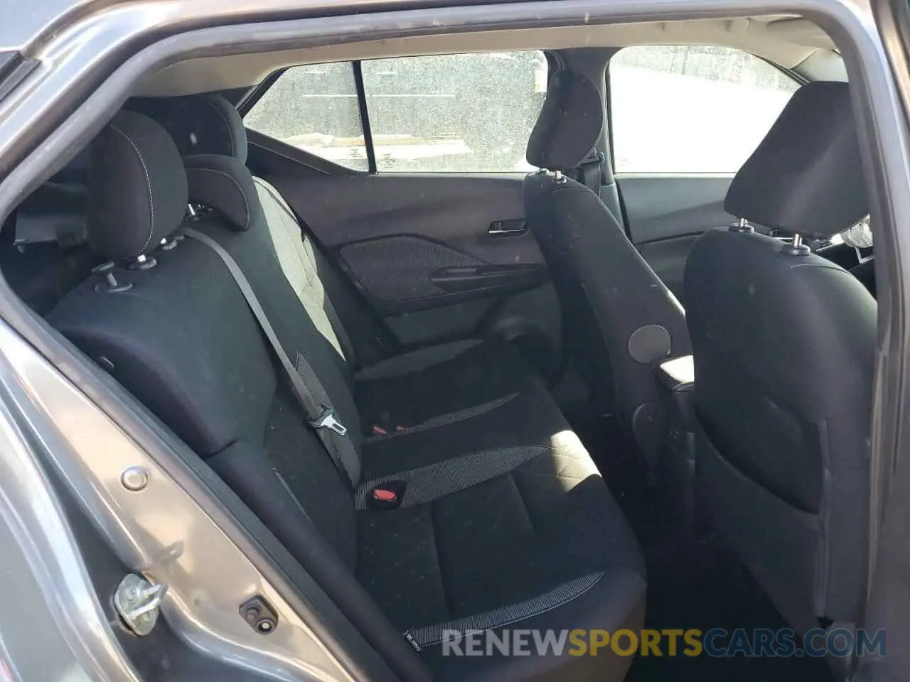 10 Photograph of a damaged car 3N1CP5CV9LL484032 NISSAN KICKS 2020