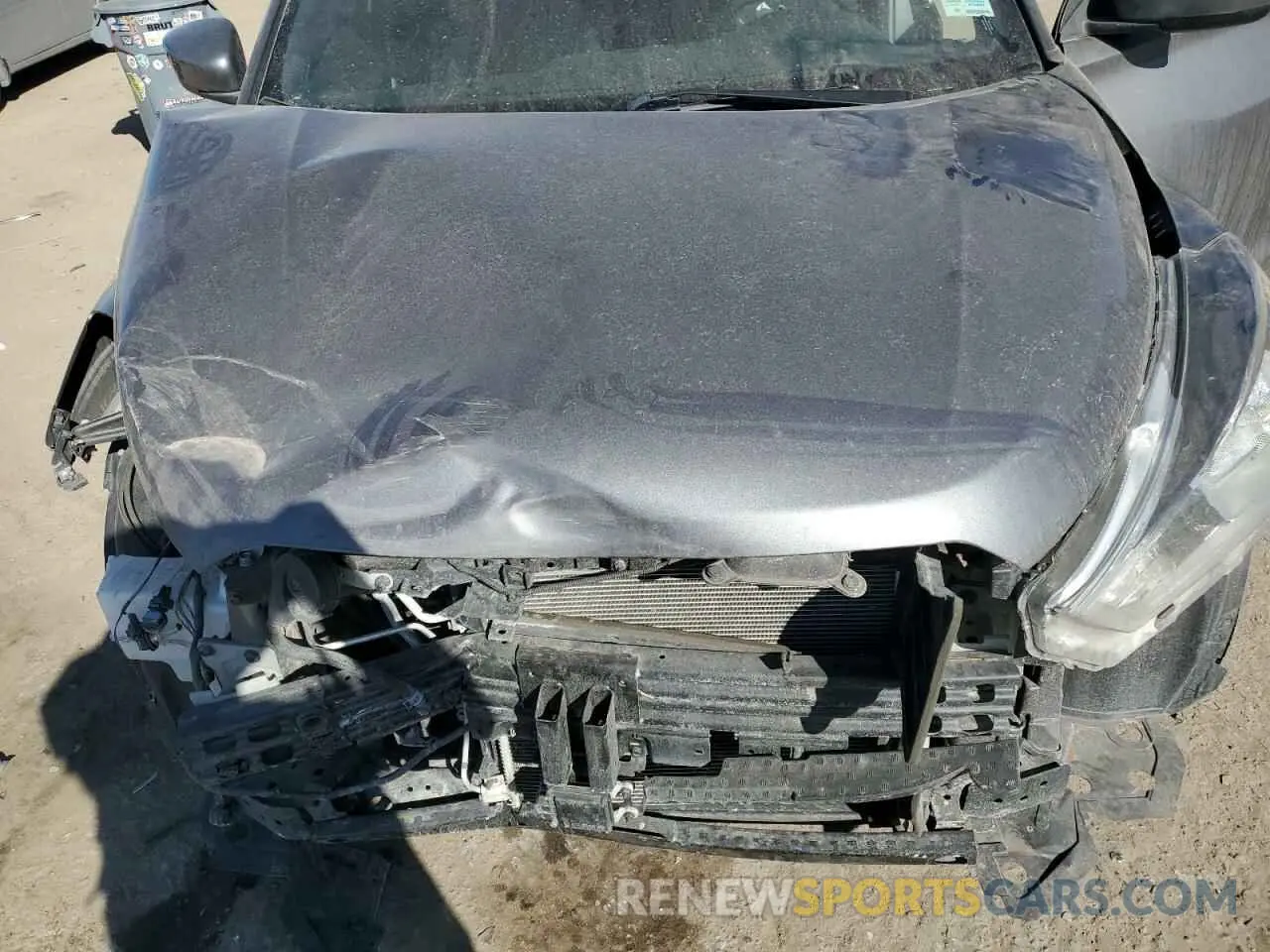 11 Photograph of a damaged car 3N1CP5CV9LL484032 NISSAN KICKS 2020