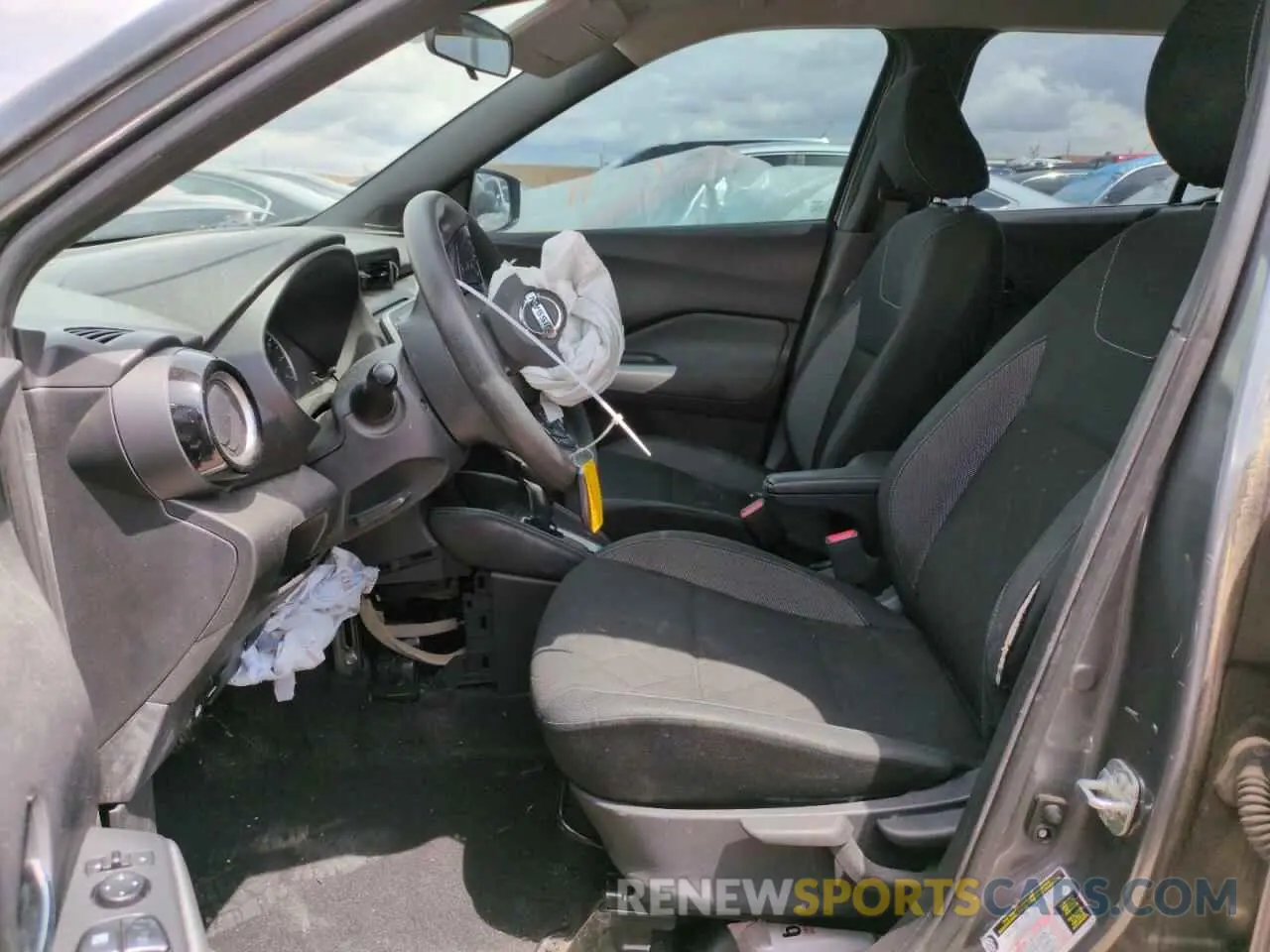 7 Photograph of a damaged car 3N1CP5CV9LL484032 NISSAN KICKS 2020