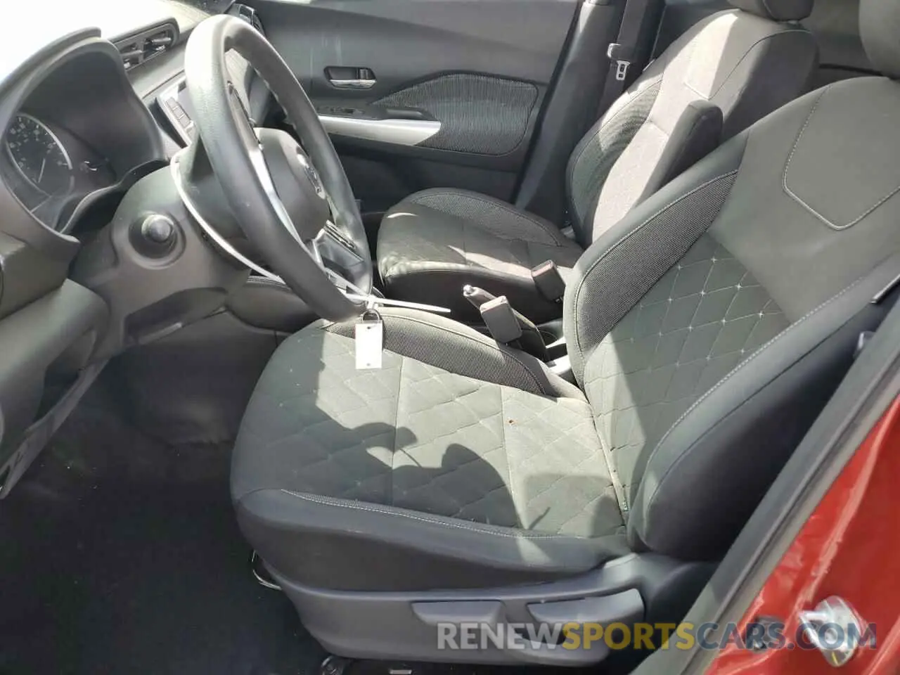 7 Photograph of a damaged car 3N1CP5CV9LL489554 NISSAN KICKS 2020