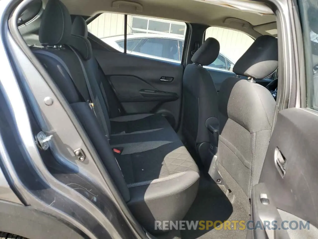 12 Photograph of a damaged car 3N1CP5CV9LL494835 NISSAN KICKS 2020